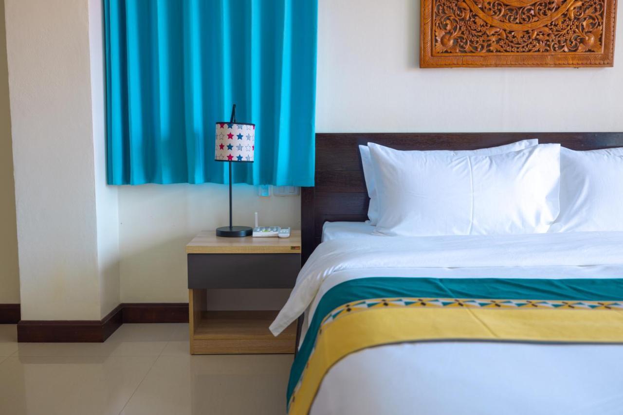 Phuket Kana International Hotel普吉岛卡娜国际酒店 Rawai Luaran gambar