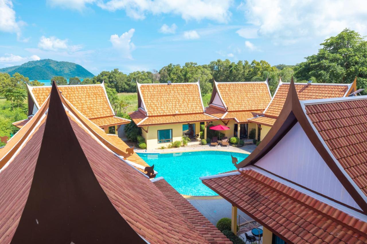 Phuket Kana International Hotel普吉岛卡娜国际酒店 Rawai Luaran gambar