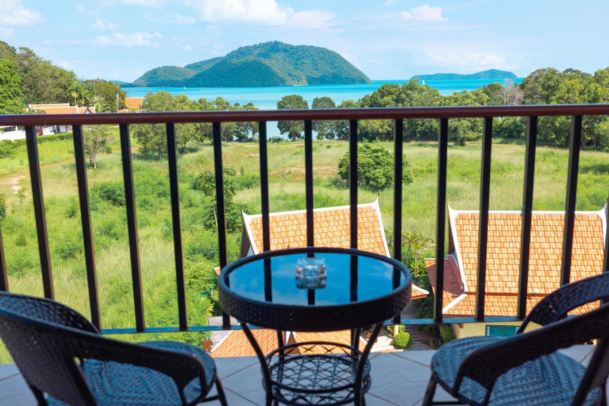 Phuket Kana International Hotel普吉岛卡娜国际酒店 Rawai Luaran gambar