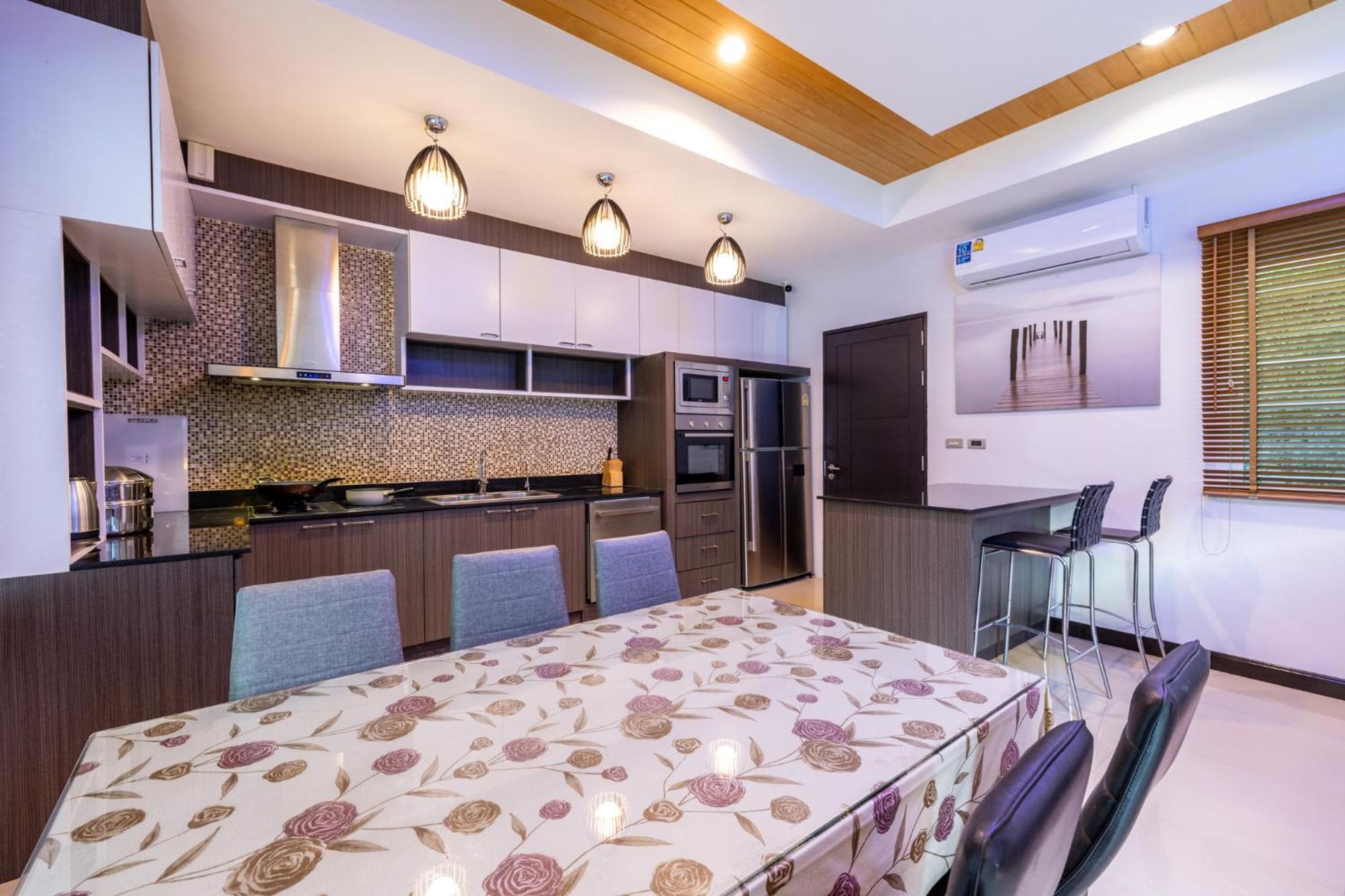 Phuket Kana International Hotel普吉岛卡娜国际酒店 Rawai Luaran gambar