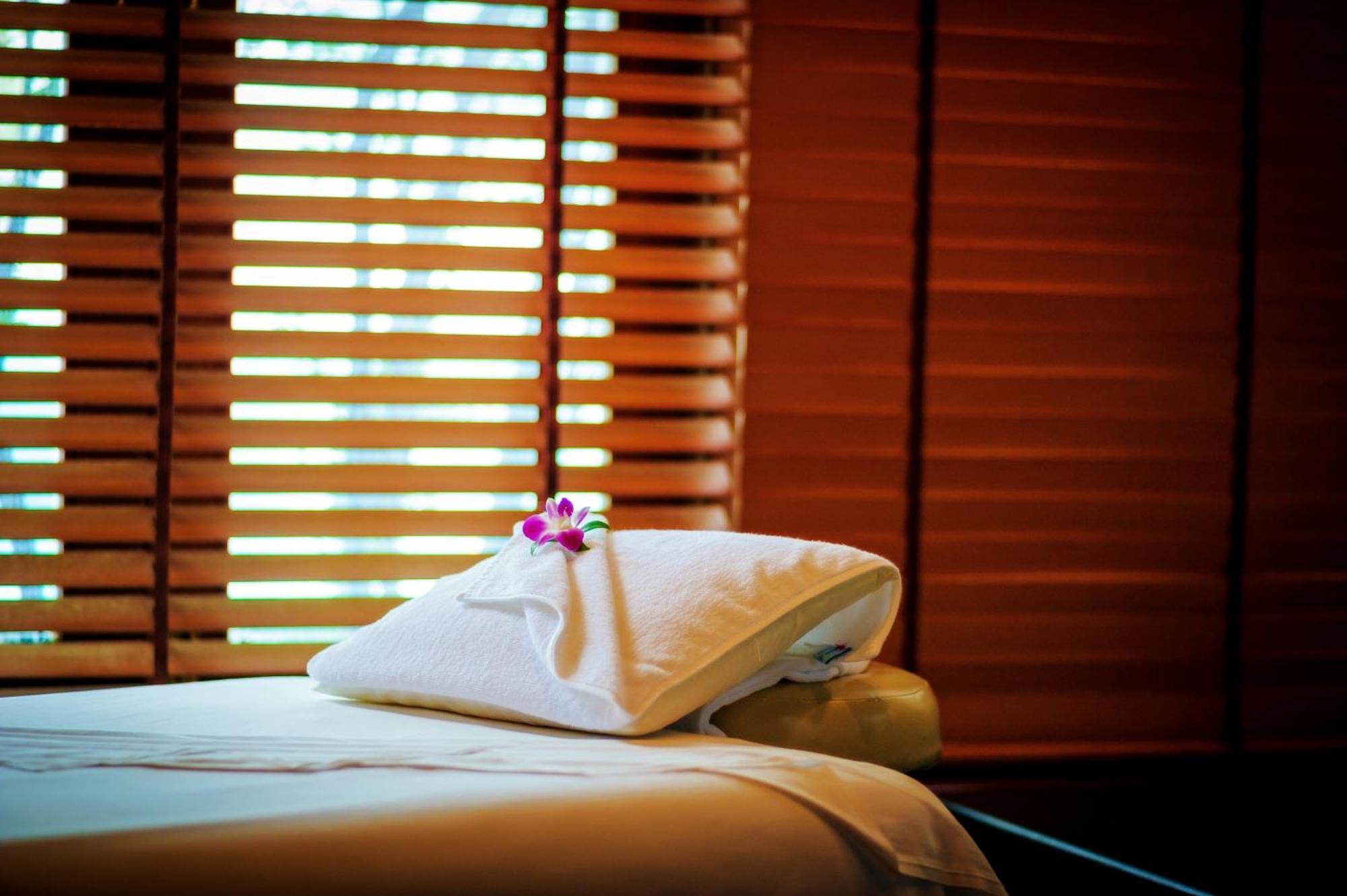 Phuket Kana International Hotel普吉岛卡娜国际酒店 Rawai Luaran gambar